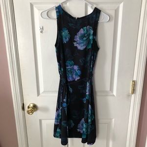 Ann Taylor LOFT: Blue Floral Sleeveless Dress